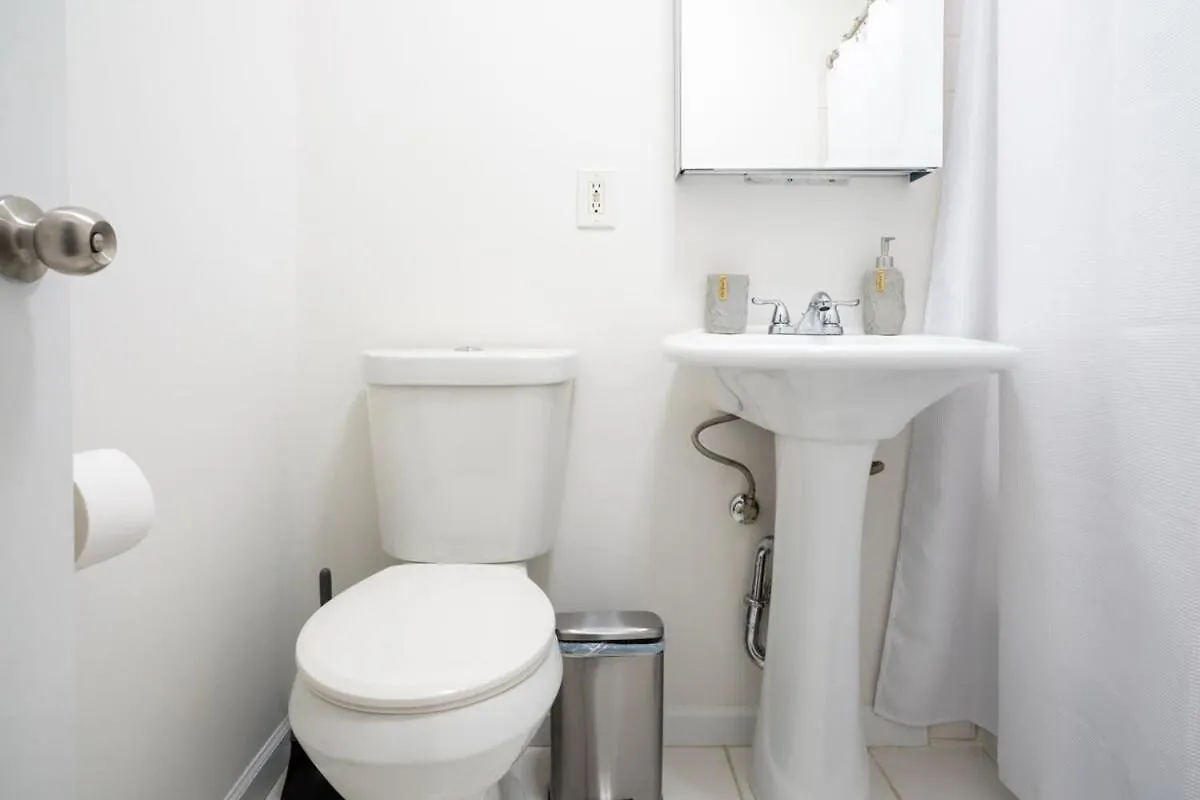 49-3B Newly Renovated 2Br Wd Midtown East Apartment New York