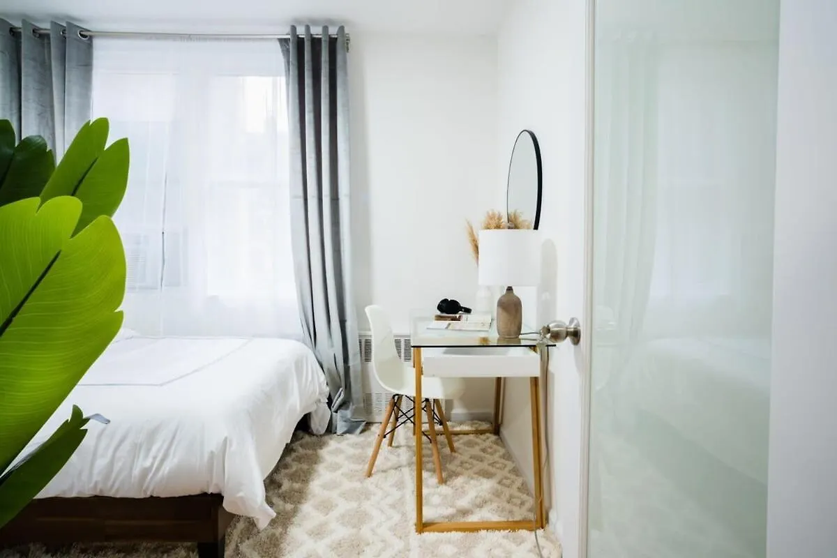 49-3B Newly Renovated 2Br Wd Midtown East Apartment New York