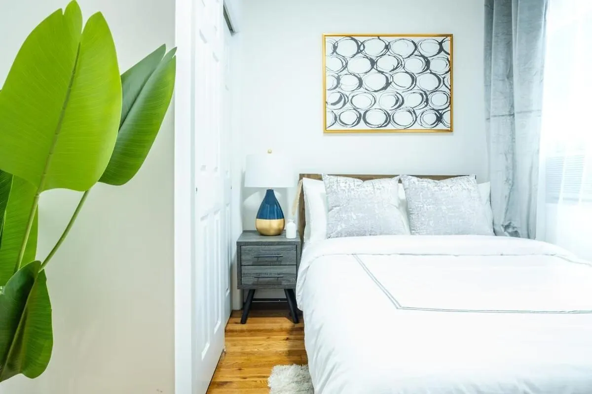 49-3B Newly Renovated 2Br Wd Midtown East Apartment New York
