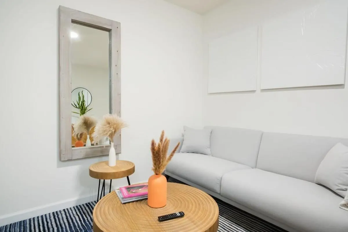 49-3B Newly Renovated 2Br Wd Midtown East Apartment New York