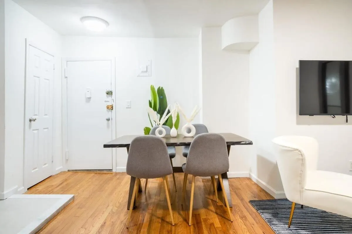 49-3B Newly Renovated 2Br Wd Midtown East Apartment New York