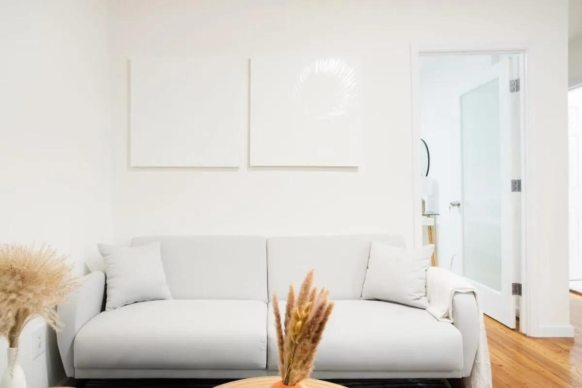 49-3B Newly Renovated 2Br Wd Midtown East Apartment New York