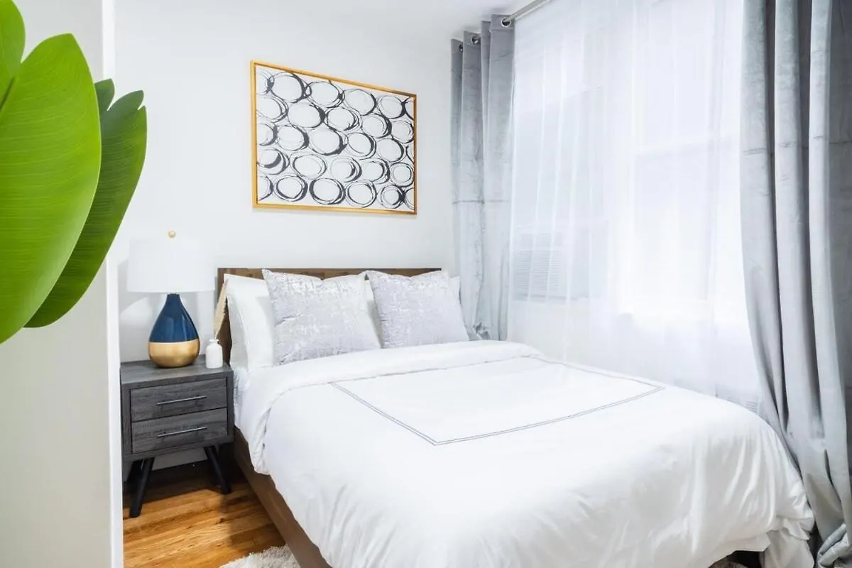 49-3B Newly Renovated 2Br Wd Midtown East Apartment New York 0*,